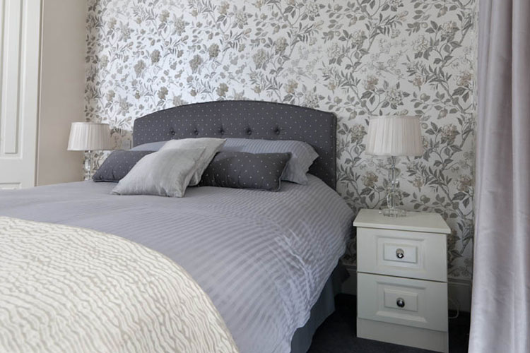 Текстильные шелковые обои